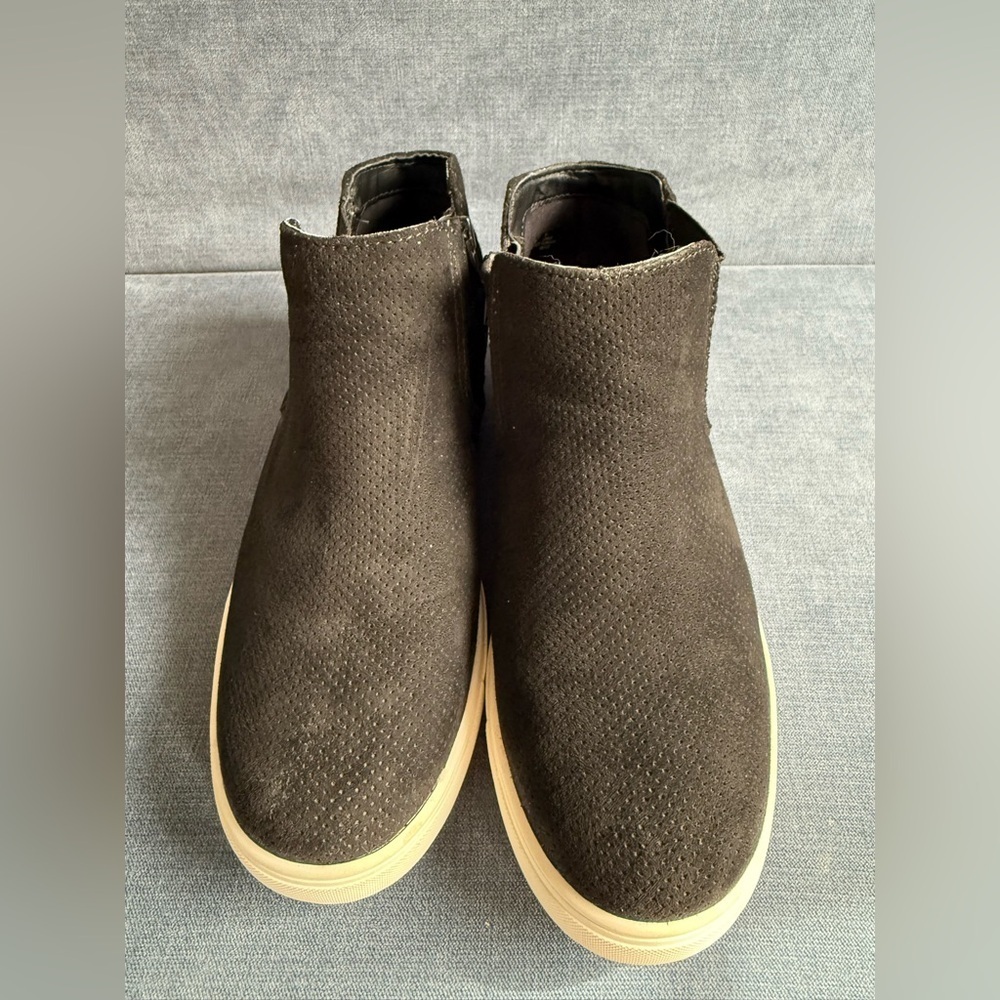 Time and Tru Women Black Black Faux Suede Slip On Zip Ankle Booties SZ 9W Casual - Picture 2 of 8